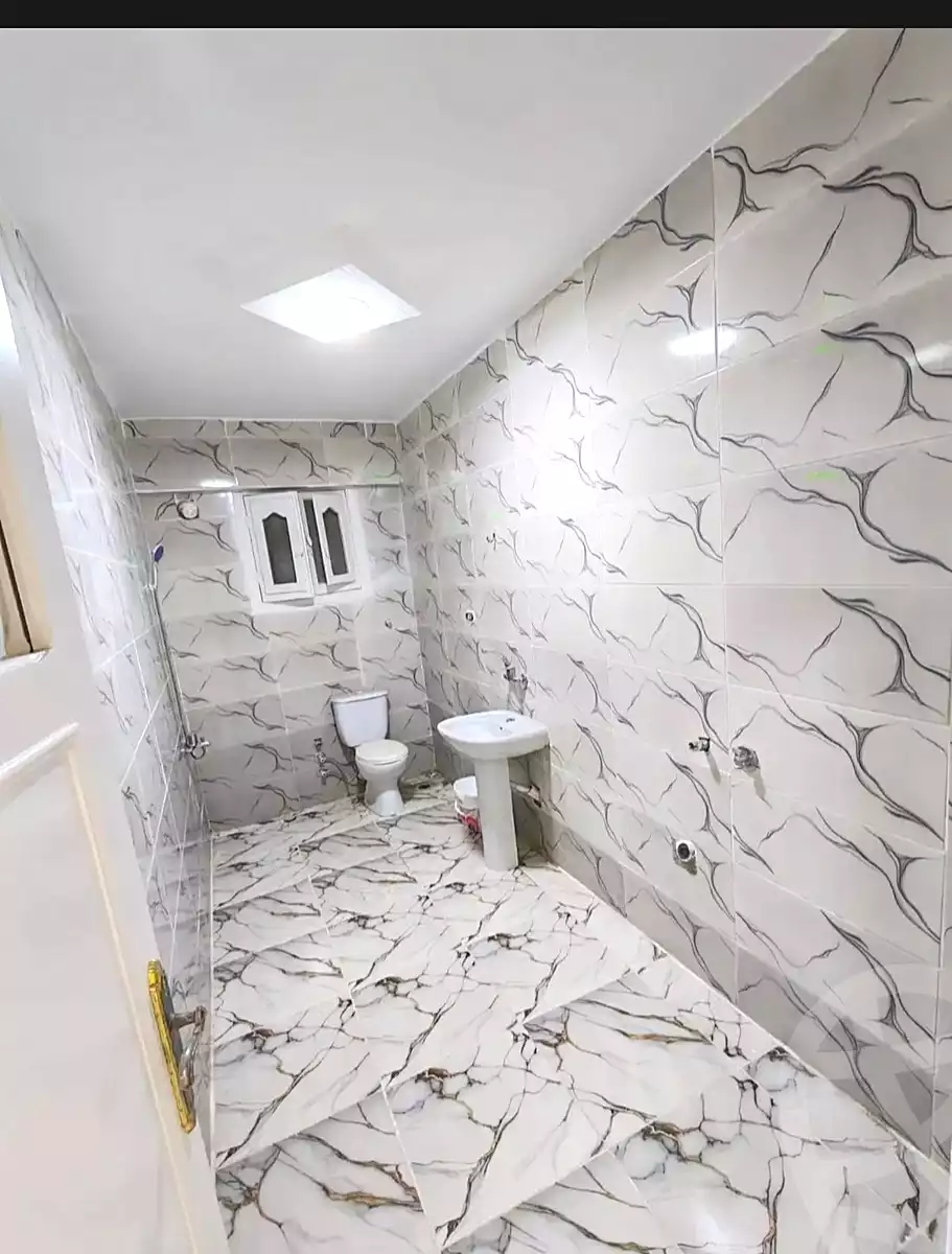 https://aqarmap.com.eg/en/listing/7280026-for-sale-alexandria-al-agamy-el-hanouvel-al-asdakaa-st