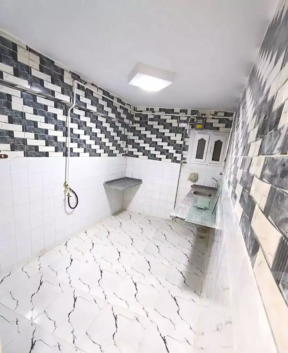 https://aqarmap.com.eg/en/listing/7280026-for-sale-alexandria-al-agamy-el-hanouvel-al-asdakaa-st
