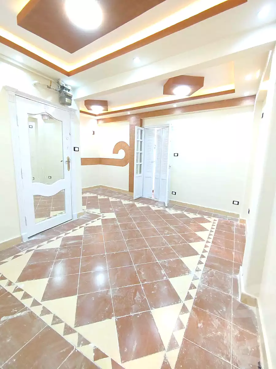 https://aqarmap.com.eg/ar/listing/7280778-for-sale-alexandria-lsywf-el-falki
