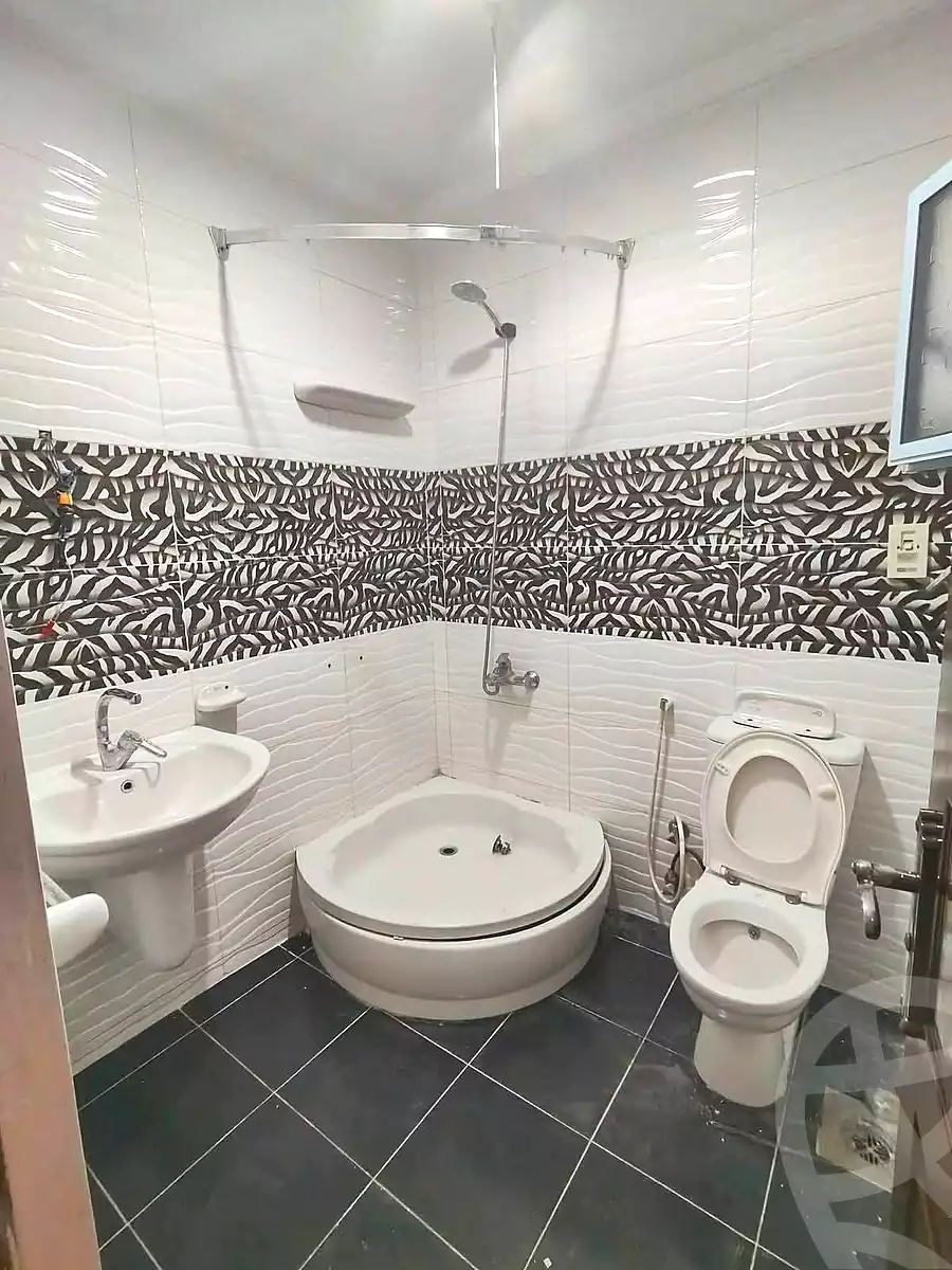 https://aqarmap.com.eg/ar/listing/7280806-for-sale-alexandria-miami-mahmoud-el-isawy-st