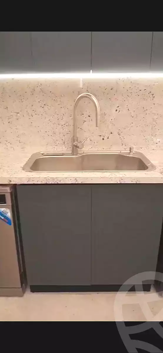 https://aqarmap.com.eg/ar/listing/7280936-for-sale-cairo-el-sheikh-zayed-city-compounds-zayed-heights-compound
