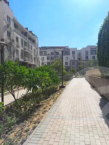 https://aqarmap.com.eg/en/listing/7281028-for-sale-cairo-new-cairo-compounds-jyd