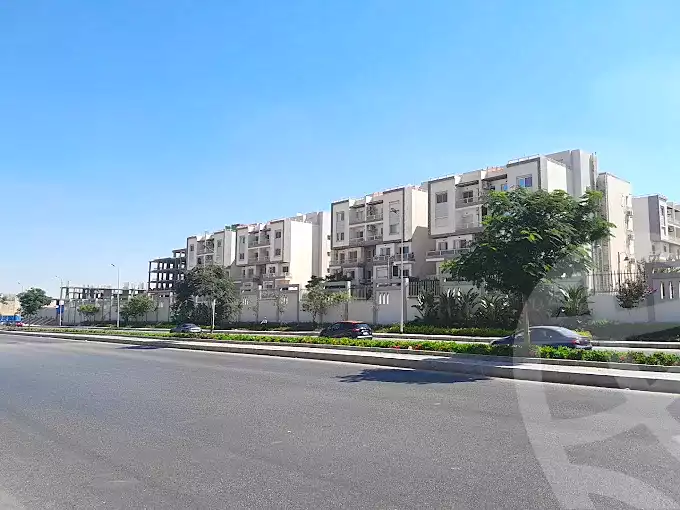 https://aqarmap.com.eg/en/listing/7281028-for-sale-cairo-new-cairo-compounds-jyd
