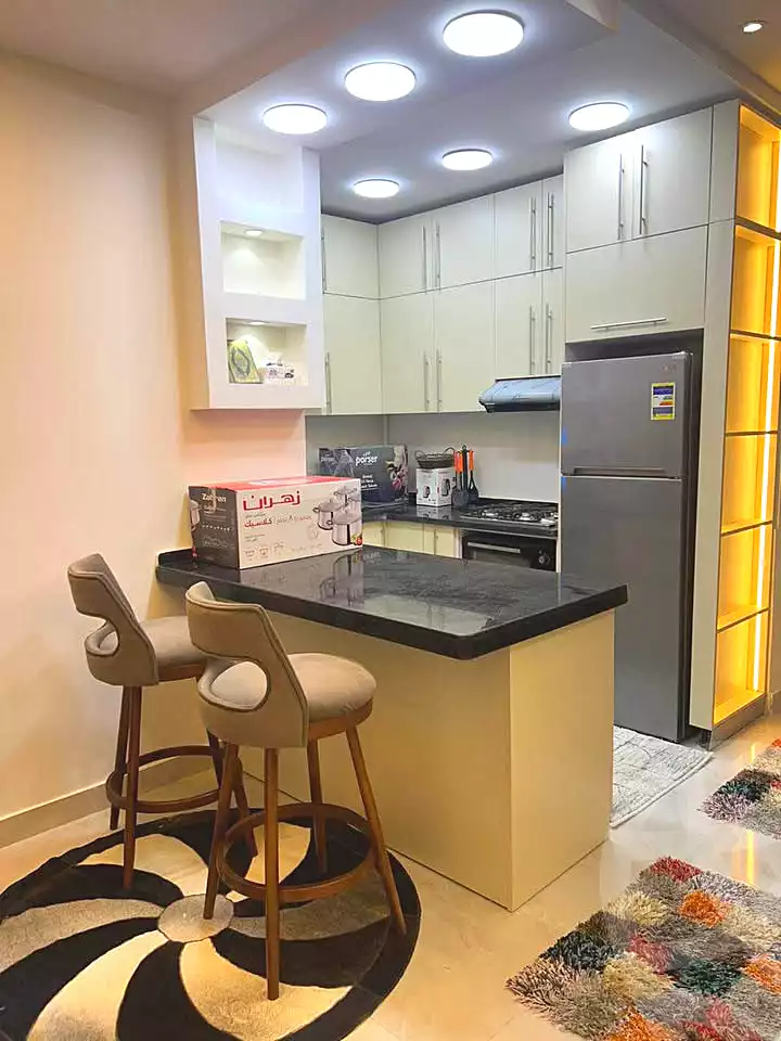 https://aqarmap.com.eg/en/listing/7281053-for-sale-cairo-new-cairo-compounds-hyde-park-business-district