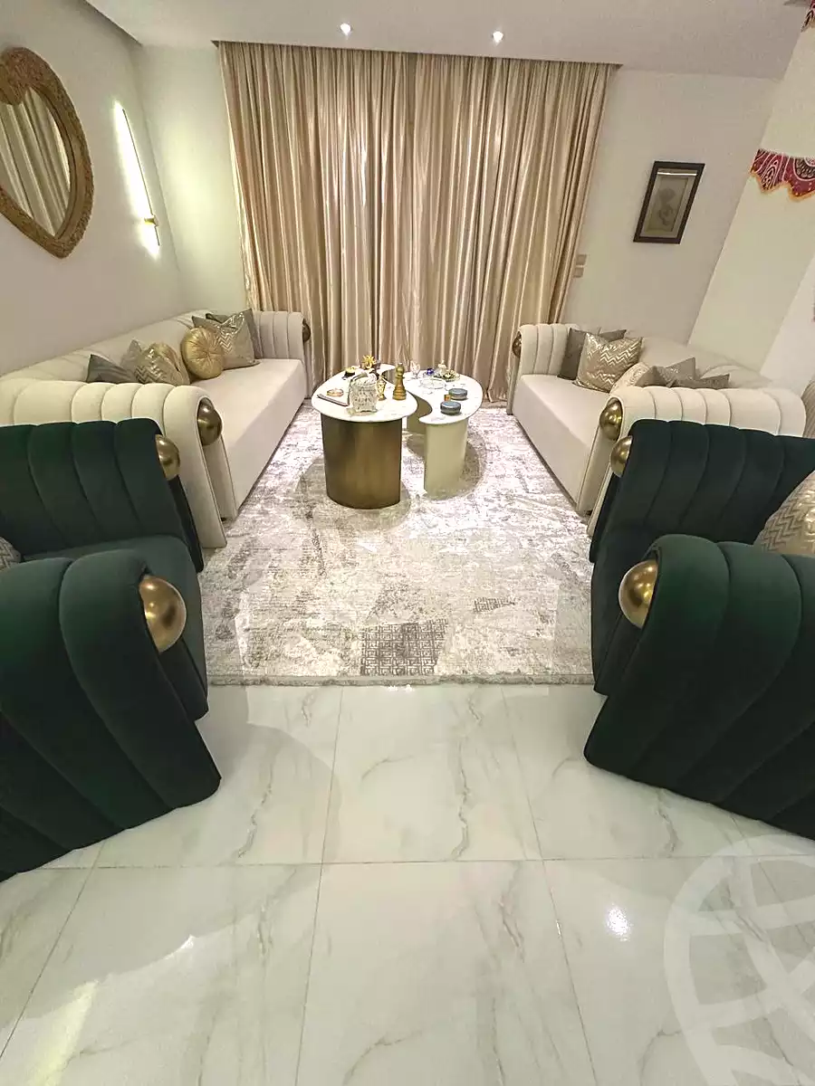 https://aqarmap.com.eg/ar/listing/7281442-for-sale-cairo-el-sheikh-zayed-city-el-hay-eltaseaa-area-1-el-bostan-st