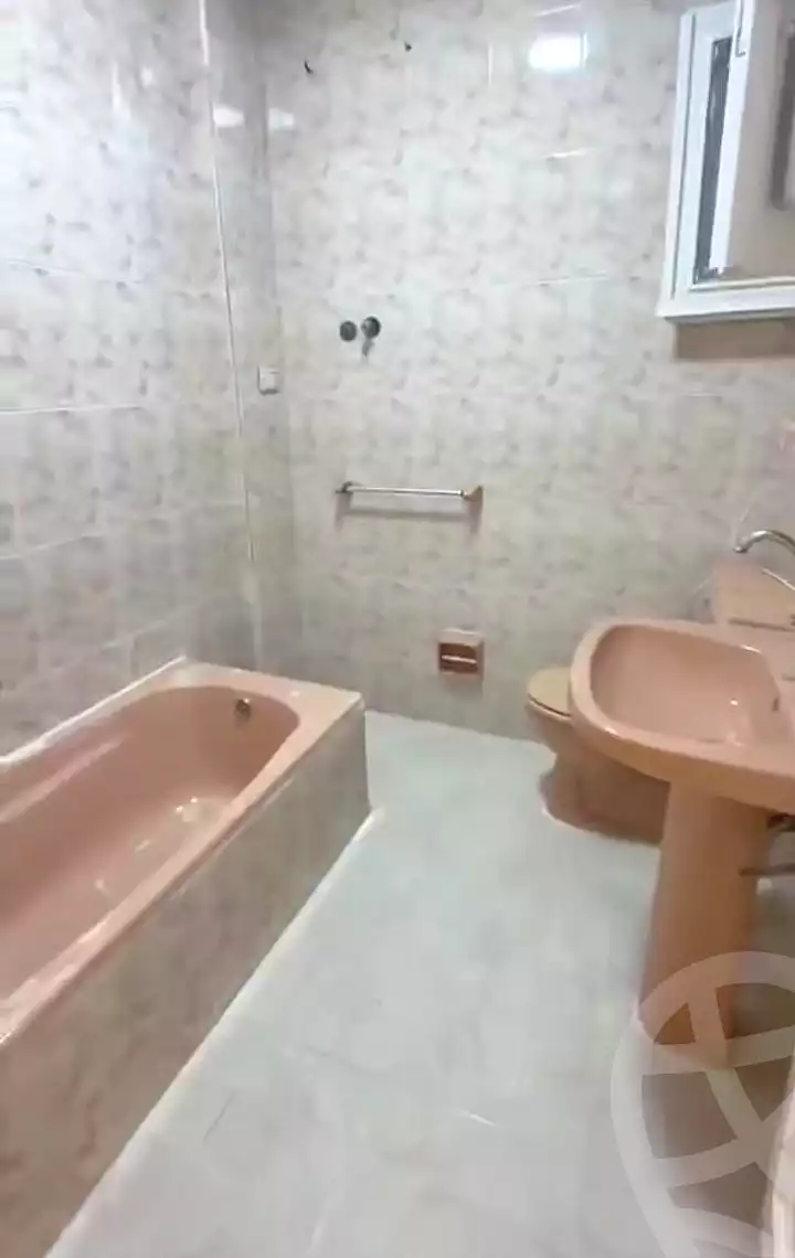 https://aqarmap.com.eg/ar/listing/7280685-for-sale-alexandria-al-agamy-shataa-el-nakheel