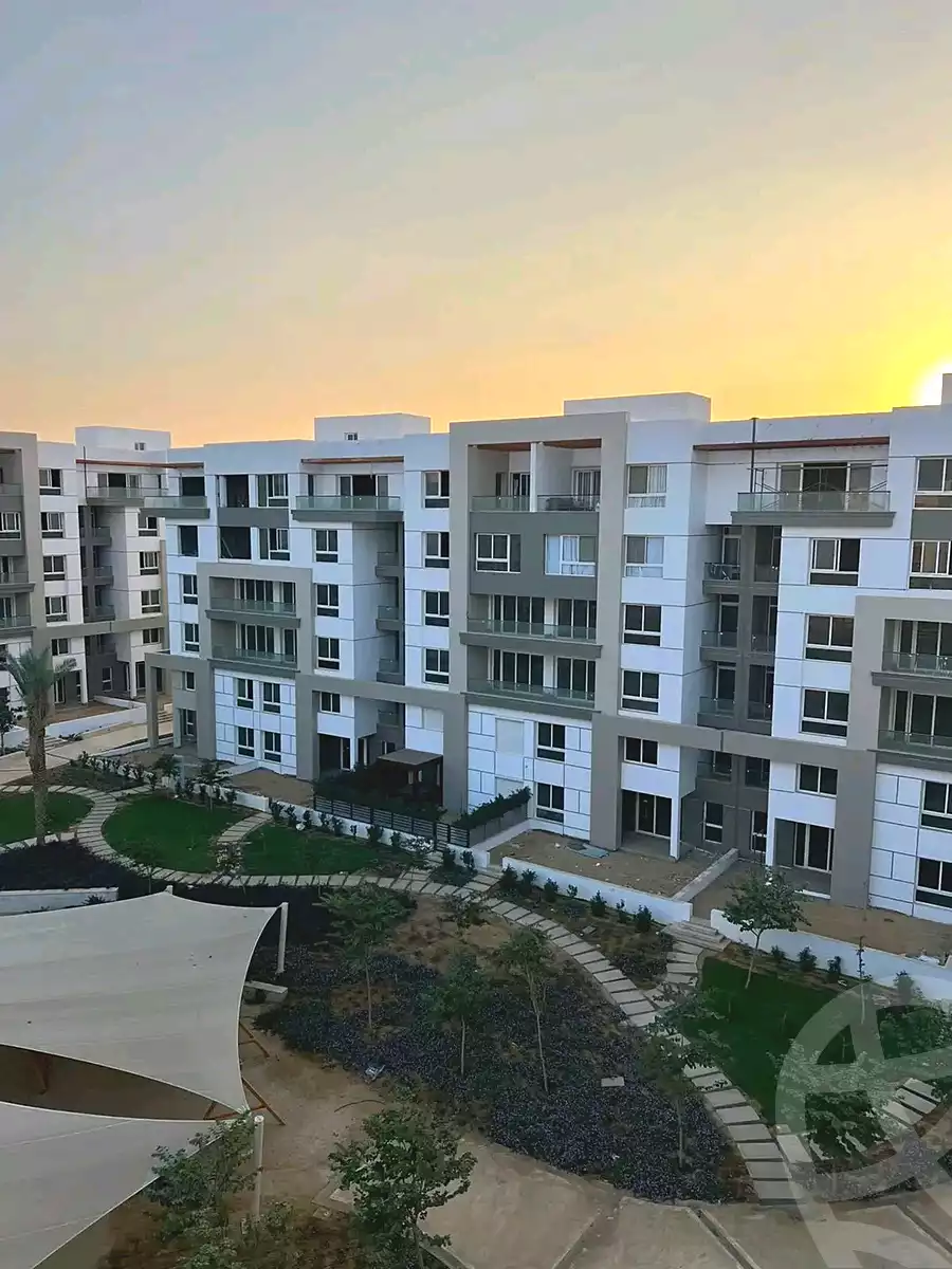 https://aqarmap.com.eg/en/listing/7281793-for-sale-cairo-new-cairo-compounds-hyde-park-hydeout-hyde-park