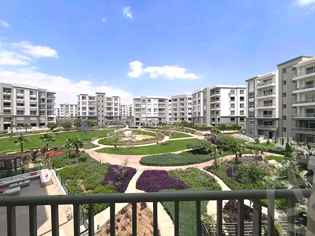 https://aqarmap.com.eg/ar/listing/7281798-for-sale-cairo-new-cairo-compounds-hyde-park-centre-ville-hyde-park