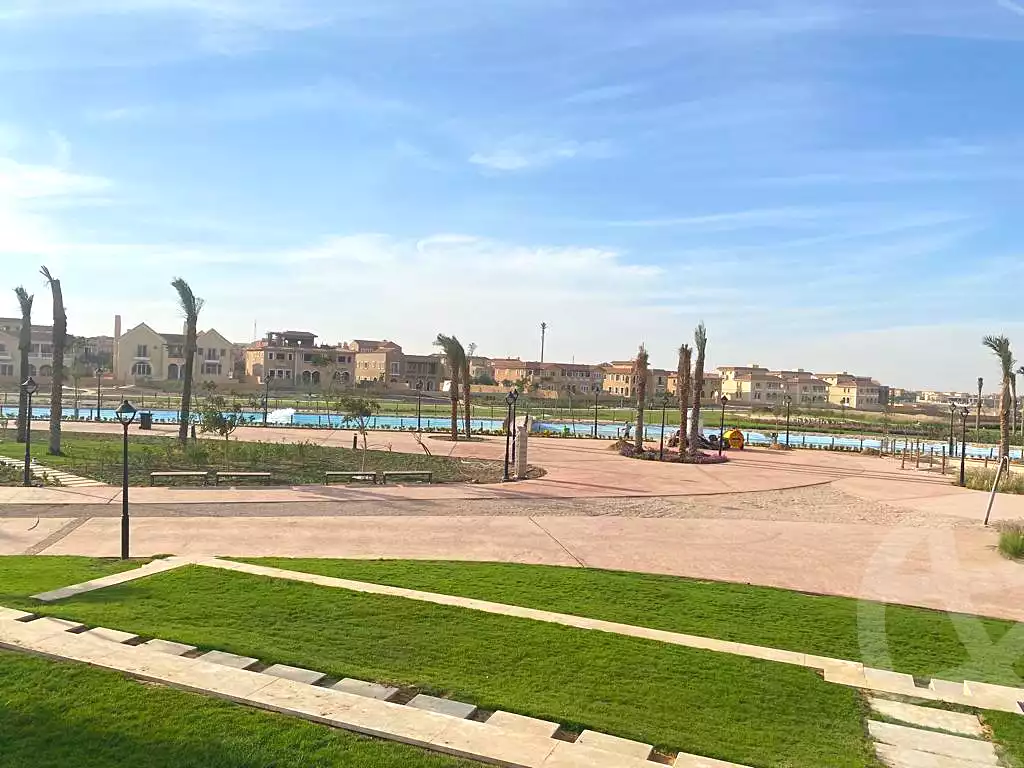 https://aqarmap.com.eg/en/listing/7281802-for-sale-cairo-new-cairo-compounds-hyde-park-centre-ville-hyde-park
