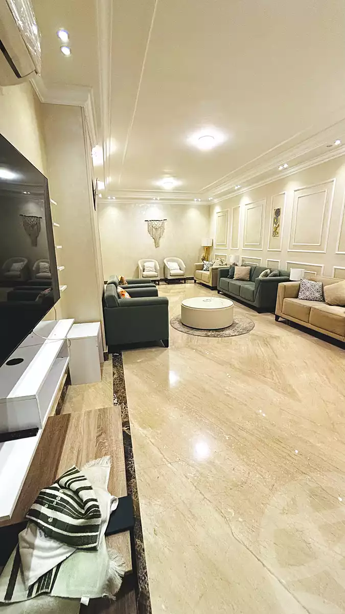 https://aqarmap.com.eg/ar/listing/7276914-for-sale-cairo-new-cairo-first-settlement-mhwr-mstfy-kml