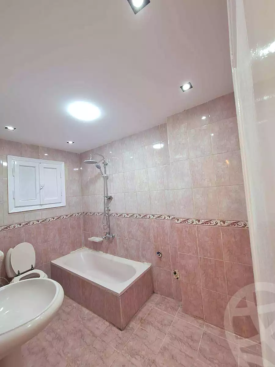 https://aqarmap.com.eg/ar/listing/7282270-for-sale-alexandria-sydy-bshr-sydy-bshr-bhry-shr-mhmwd-l-yswy