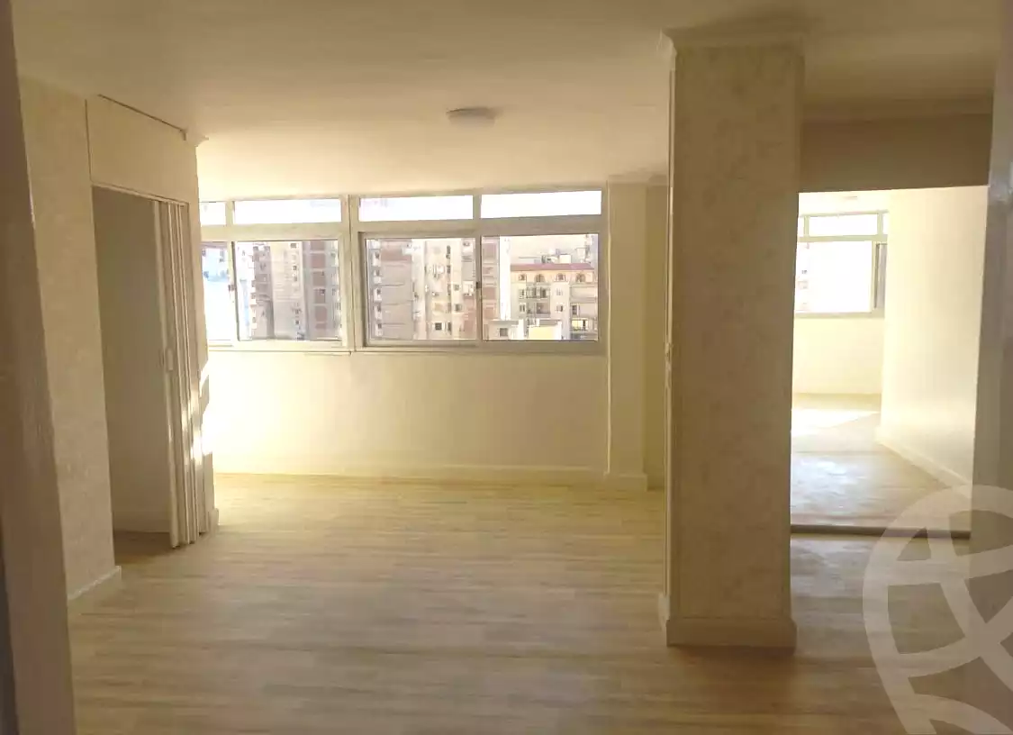 https://aqarmap.com.eg/ar/listing/7282341-for-sale-alexandria-miami-khld-bn-lwlyd