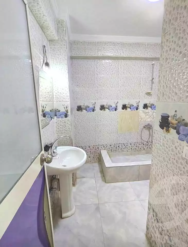 https://aqarmap.com.eg/ar/listing/7282495-for-sale-alexandria-el-asafra-l-sfr-bhry