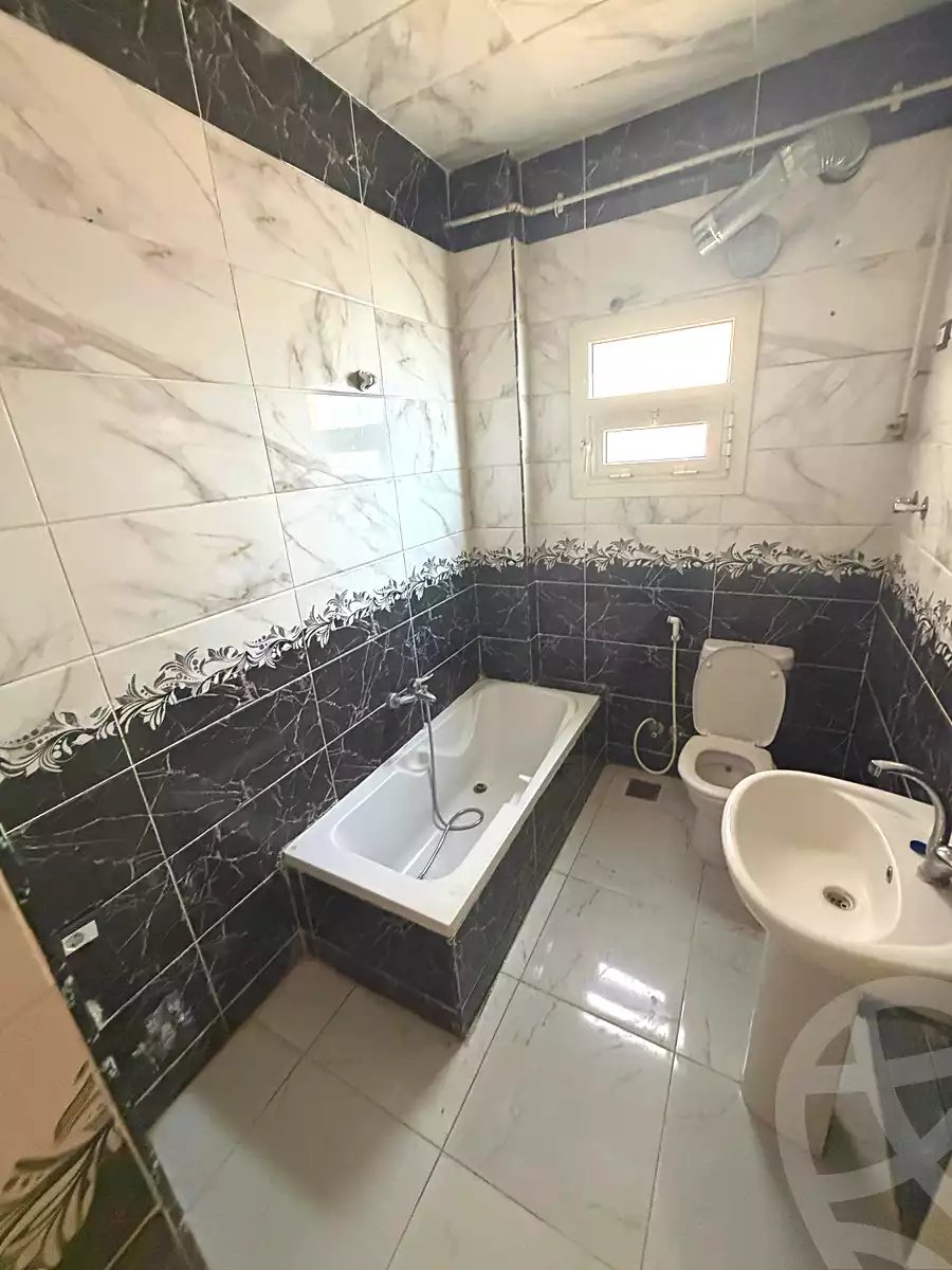 https://aqarmap.com.eg/ar/listing/7282531-for-sale-cairo-new-cairo-el-narges-el-narges-omarat-abdul-rahman-al-rafie-st