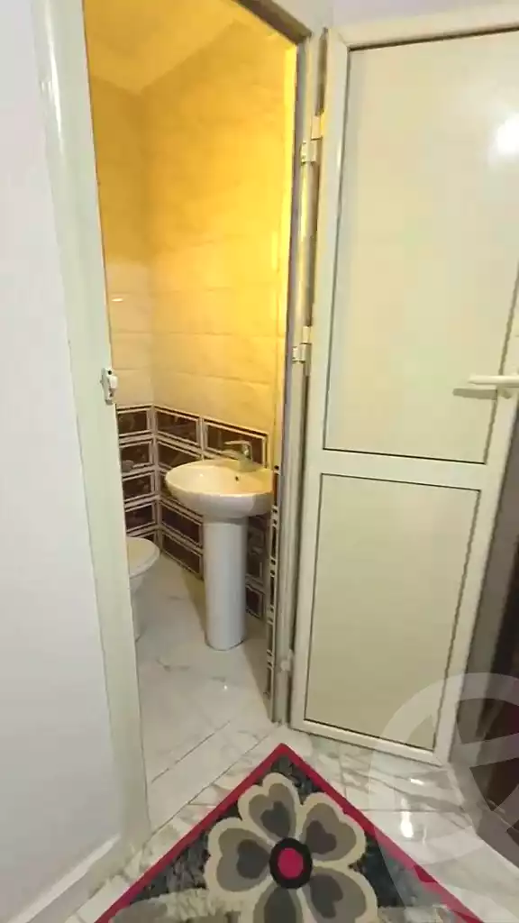 https://aqarmap.com.eg/ar/listing/7283103-for-rent-cairo-6th-of-october-el-ahyaa-neighborhood-2nd-dr-mohammed-badawi-st