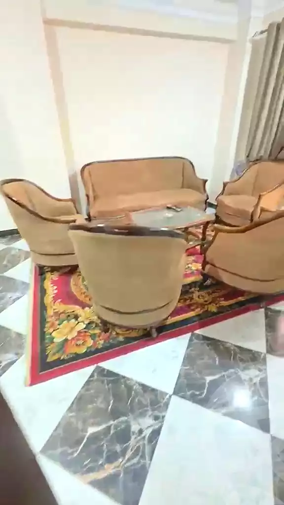 https://aqarmap.com.eg/ar/listing/7283103-for-rent-cairo-6th-of-october-el-ahyaa-neighborhood-2nd-dr-mohammed-badawi-st