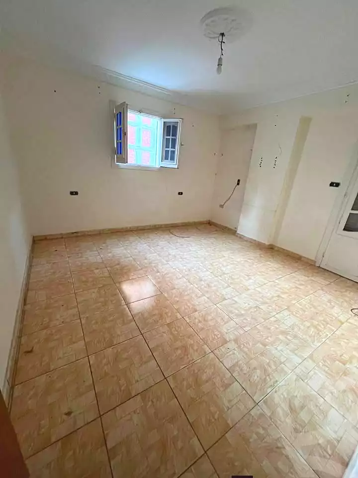 https://aqarmap.com.eg/ar/listing/7283892-for-sale-alexandria-sydy-bshr-shr-mlk-hfny
