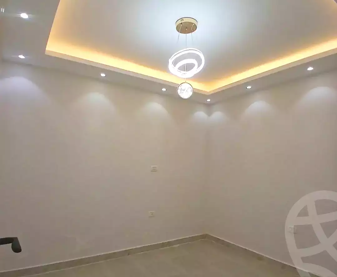 https://aqarmap.com.eg/ar/listing/7284071-for-sale-alexandria-al-agamy-lbytsh-bianchiii