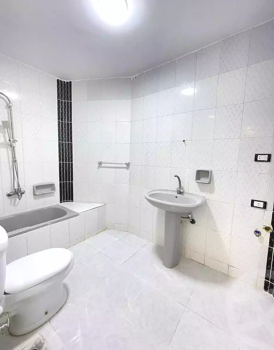 https://aqarmap.com.eg/en/listing/7284163-for-sale-alexandria-al-agamy-shataa-el-nakheel