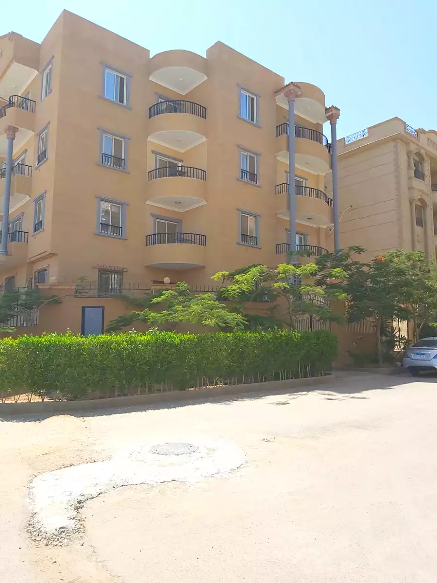 https://aqarmap.com.eg/ar/listing/7284410-for-rent-cairo-6th-of-october-el-tawsaat-el-shamalya-hy-2000-qt