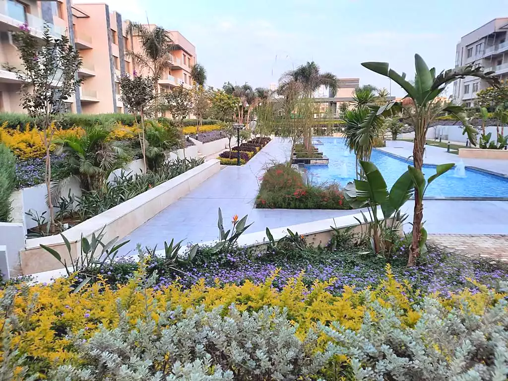 https://aqarmap.com.eg/en/listing/7285015-for-sale-cairo-new-cairo-compounds-galleria-moon-valley-compound-arabia