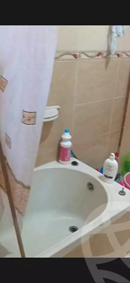 https://aqarmap.com.eg/en/listing/7285029-for-sale-alexandria-zezenia-ibrahim-el-attar-st