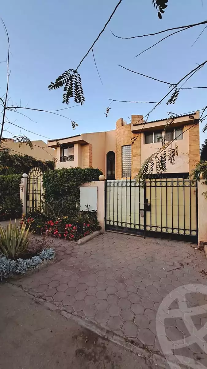 4 BR Villa in Al Rabwa, photo 4 of 5
