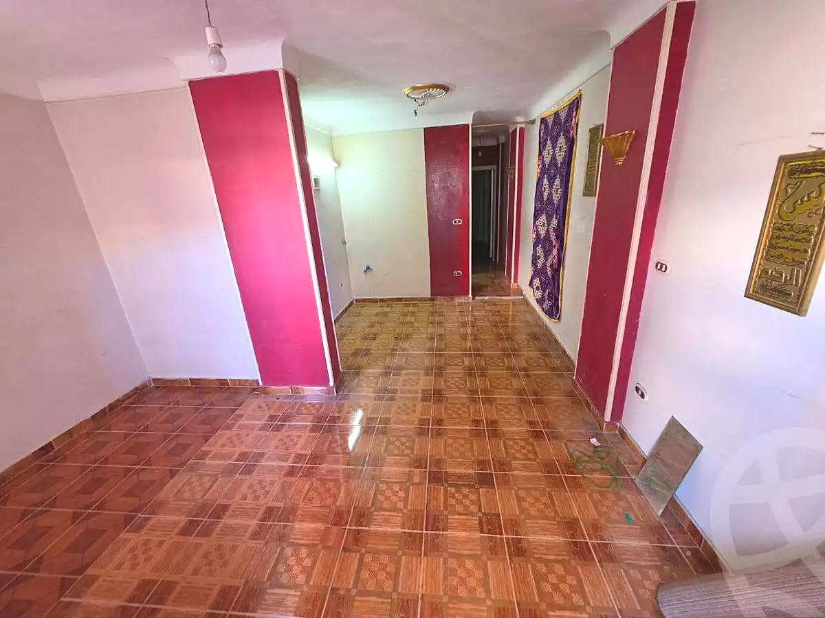 https://aqarmap.com.eg/en/listing/7285654-for-rent-alexandria-el-montazah-al-gameya-st
