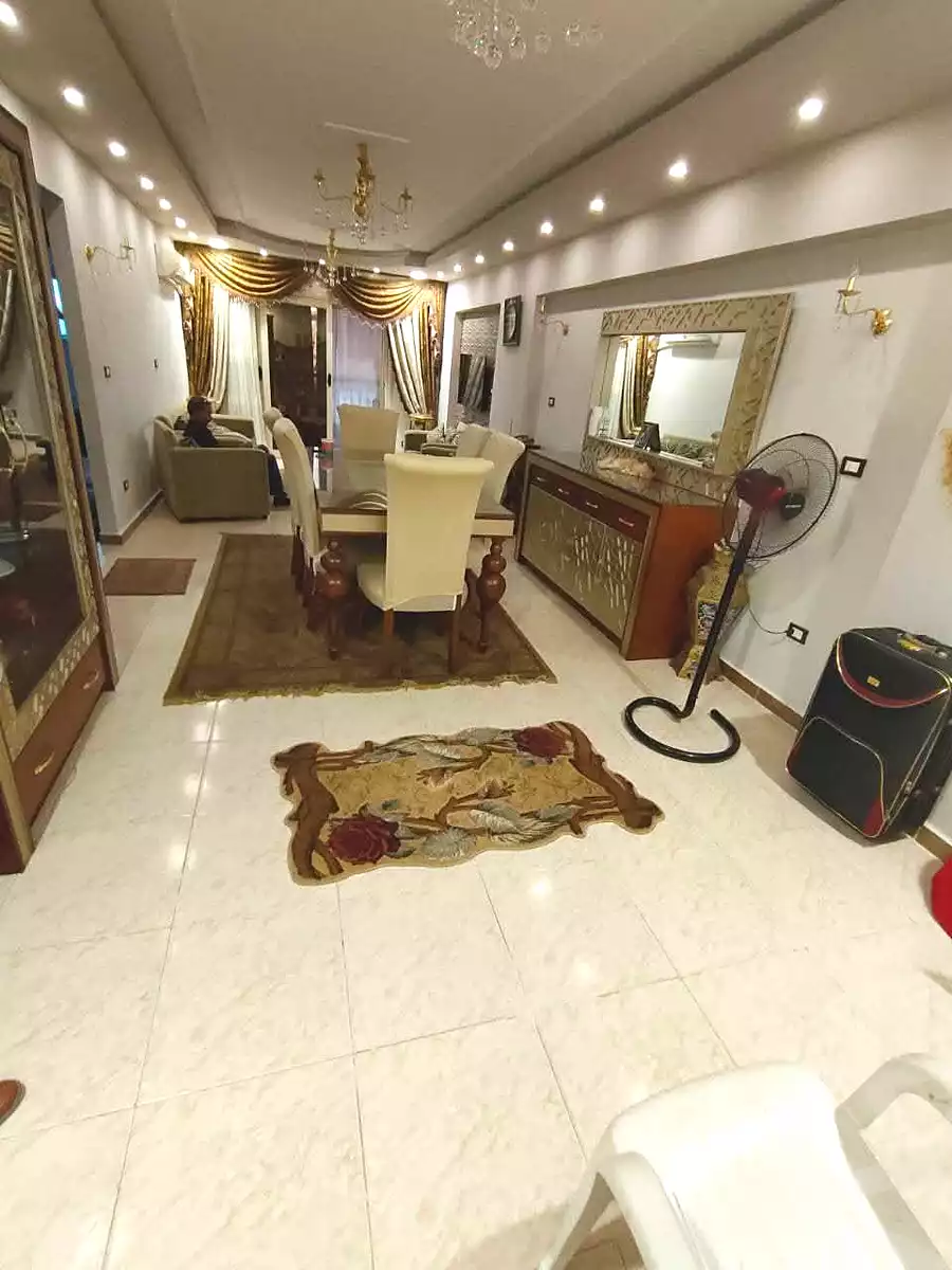 https://aqarmap.com.eg/ar/listing/7285788-for-sale-alexandria-sydy-bshr-shr-mlk-hfny