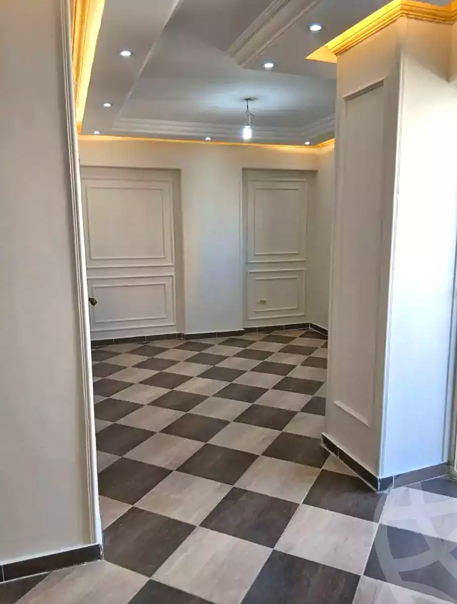 https://aqarmap.com.eg/ar/listing/7286470-for-sale-alexandria-el-asafra-shr-45