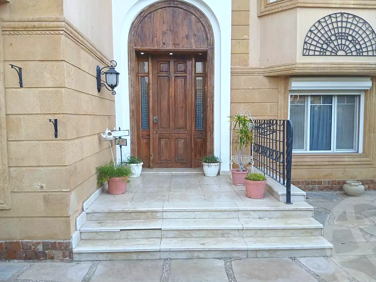 فيلا بـ٨ غرف نوم في الربوة، صورة ٨ من ١١