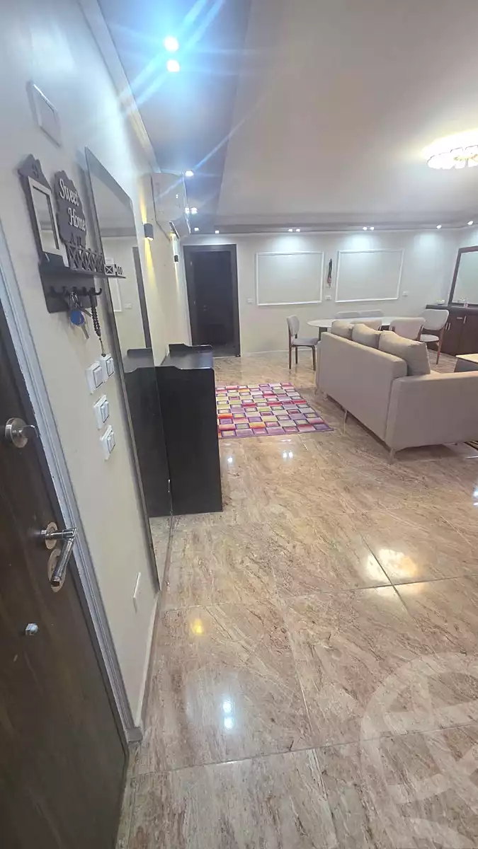 https://aqarmap.com.eg/en/listing/7287033-for-rent-cairo-6th-of-october-lhsry