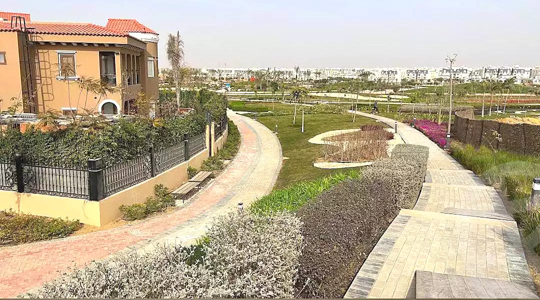 https://aqarmap.com.eg/ar/listing/7287129-for-sale-cairo-new-cairo-compounds-hyde-park-greens-hyde-park-compound