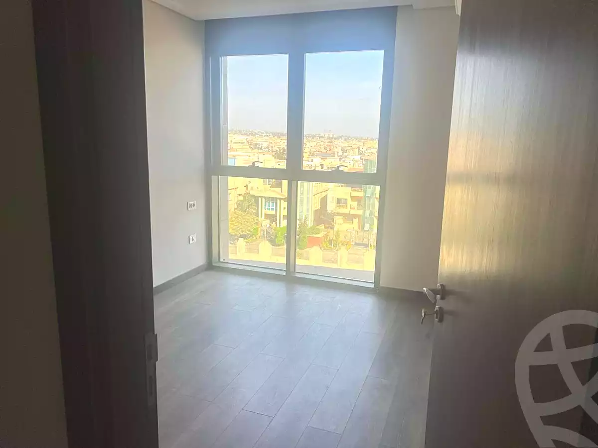 https://aqarmap.com.eg/ar/listing/7287207-for-sale-cairo-el-sheikh-zayed-city-compounds-zyd-wr-llttwyr-z-tower