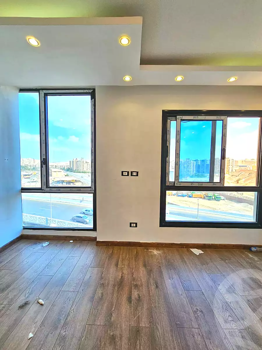 https://aqarmap.com.eg/en/listing/7287215-for-rent-cairo-el-maadi-compounds-rayhanah-plaza
