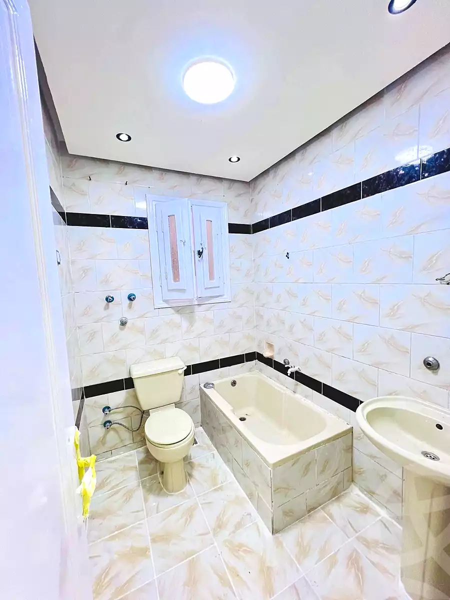 https://aqarmap.com.eg/en/listing/7287745-for-sale-alexandria-al-agamy-shataa-el-nakheel
