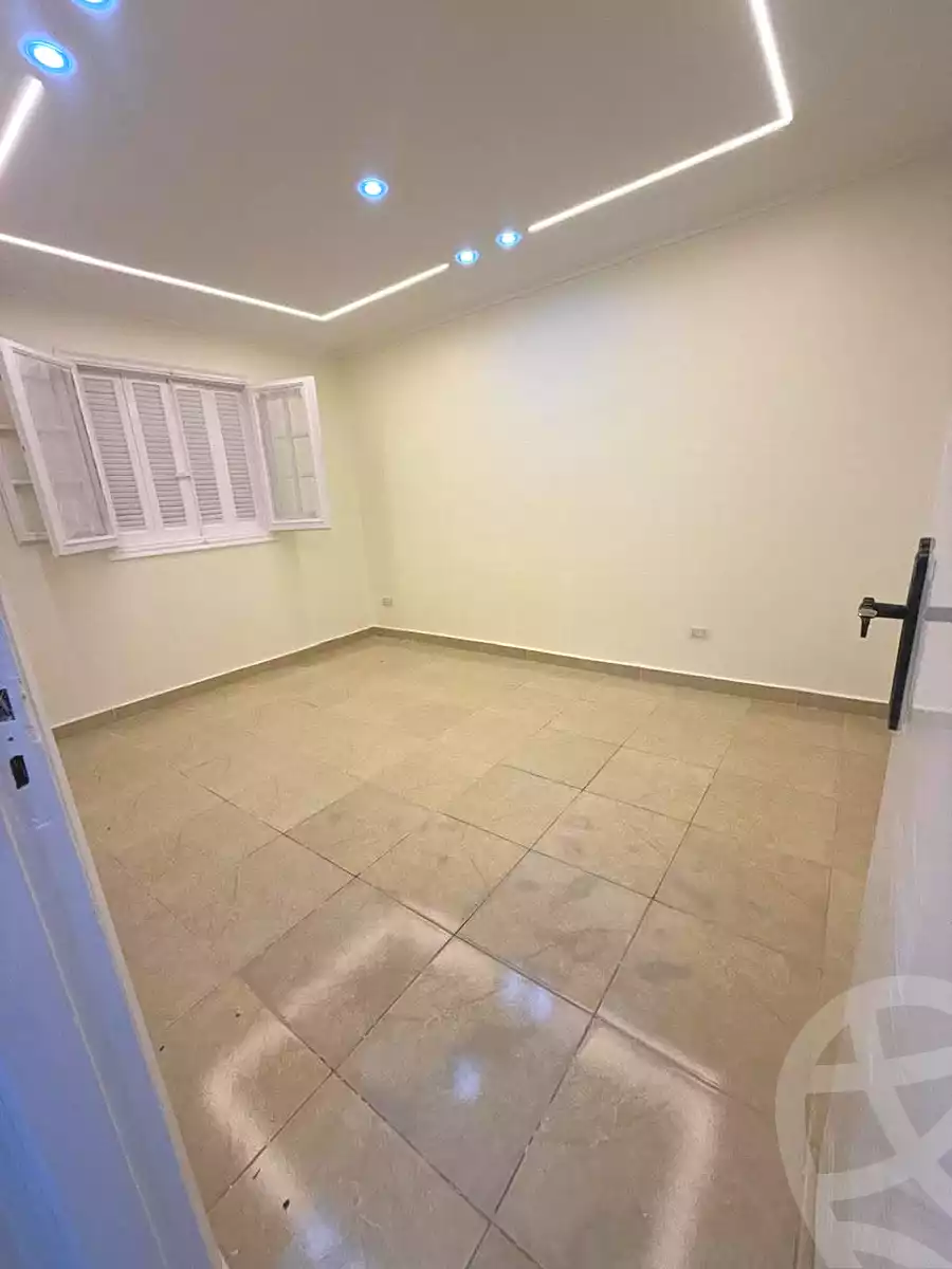 https://aqarmap.com.eg/ar/listing/7287824-for-sale-alexandria-sydy-bshr-sydy-bshr-bhry-gamal-abd-el-nasir-st
