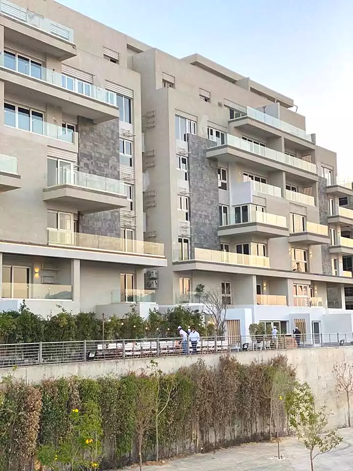 https://aqarmap.com.eg/en/listing/7288066-for-sale-cairo-new-cairo-compounds-mwntn-fyw-y-syty-club-park-mountain-view-icity