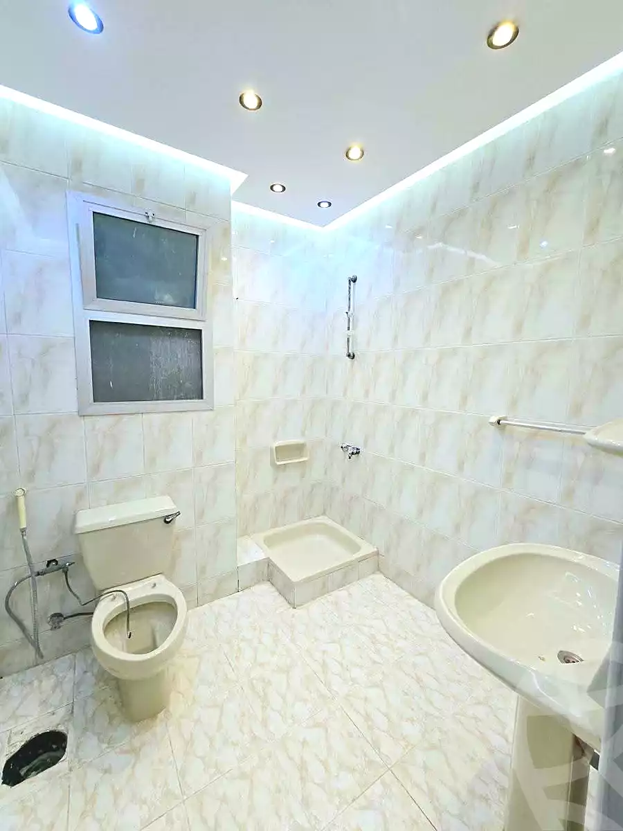 https://aqarmap.com.eg/en/listing/7288871-for-sale-alexandria-al-agamy-shataa-el-nakheel