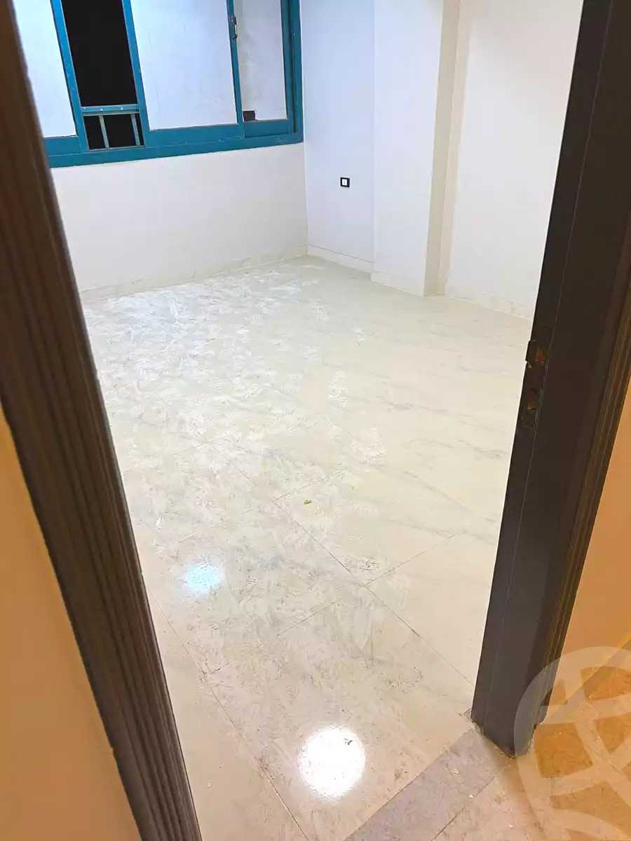 https://aqarmap.com.eg/en/listing/7289604-for-sale-cairo-helwan-el-shareaa-el-sharby-st