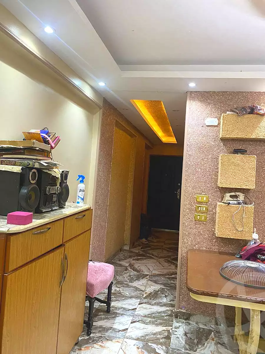 https://aqarmap.com.eg/en/listing/7289619-for-sale-cairo-helwan-el-shareaa-el-sharby-st