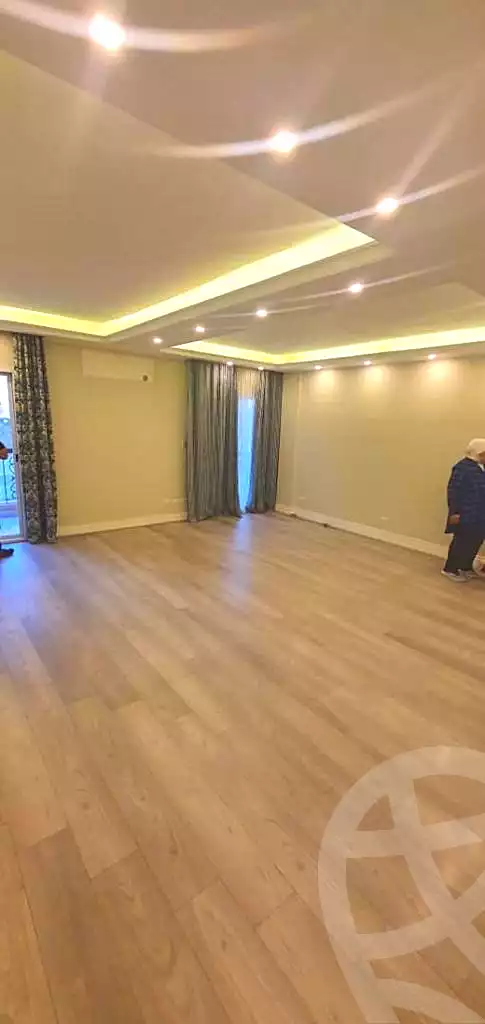 https://aqarmap.com.eg/ar/listing/7289663-for-sale-cairo-new-cairo-lrhb-city-mtdd-lrhb-phase-7