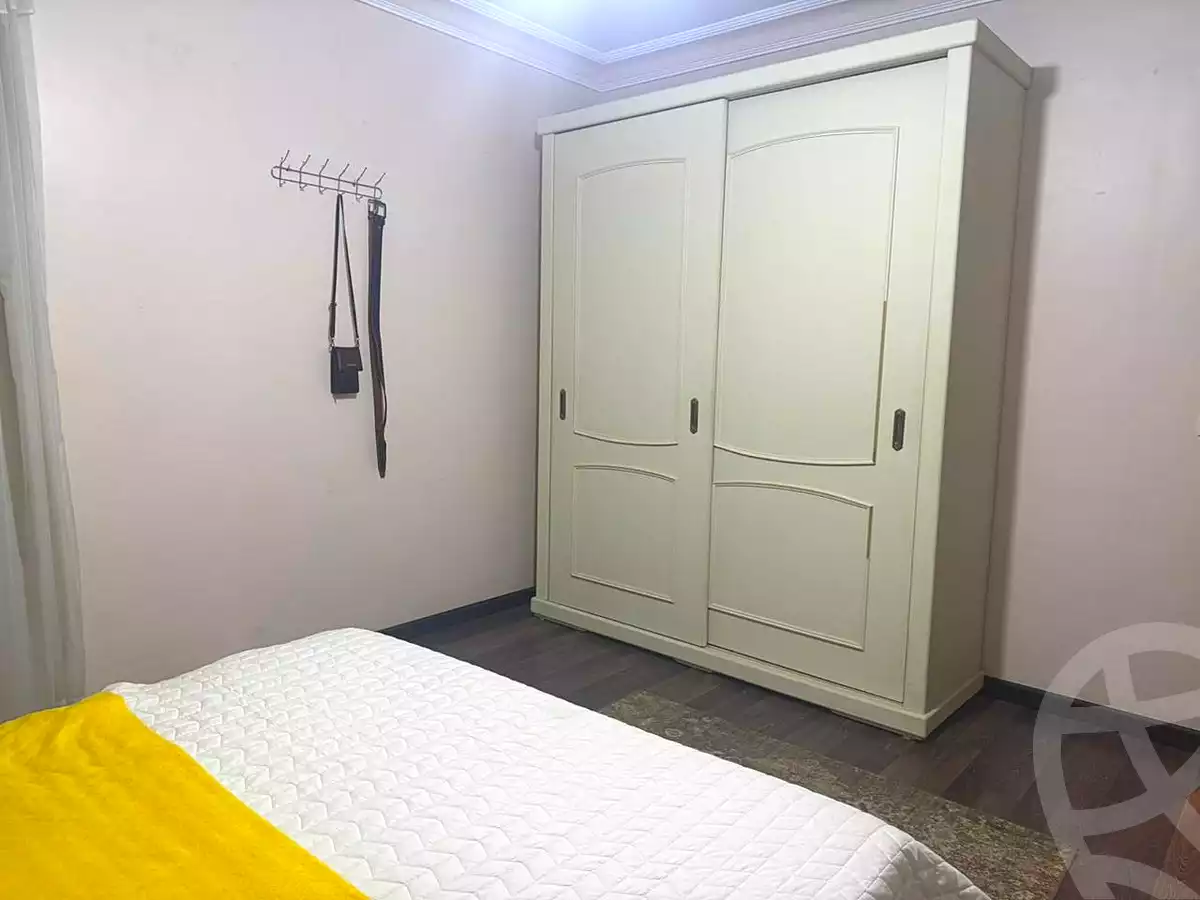 https://aqarmap.com.eg/ar/listing/7289982-for-sale-cairo-el-sheikh-zayed-city-compounds-el-khamayel