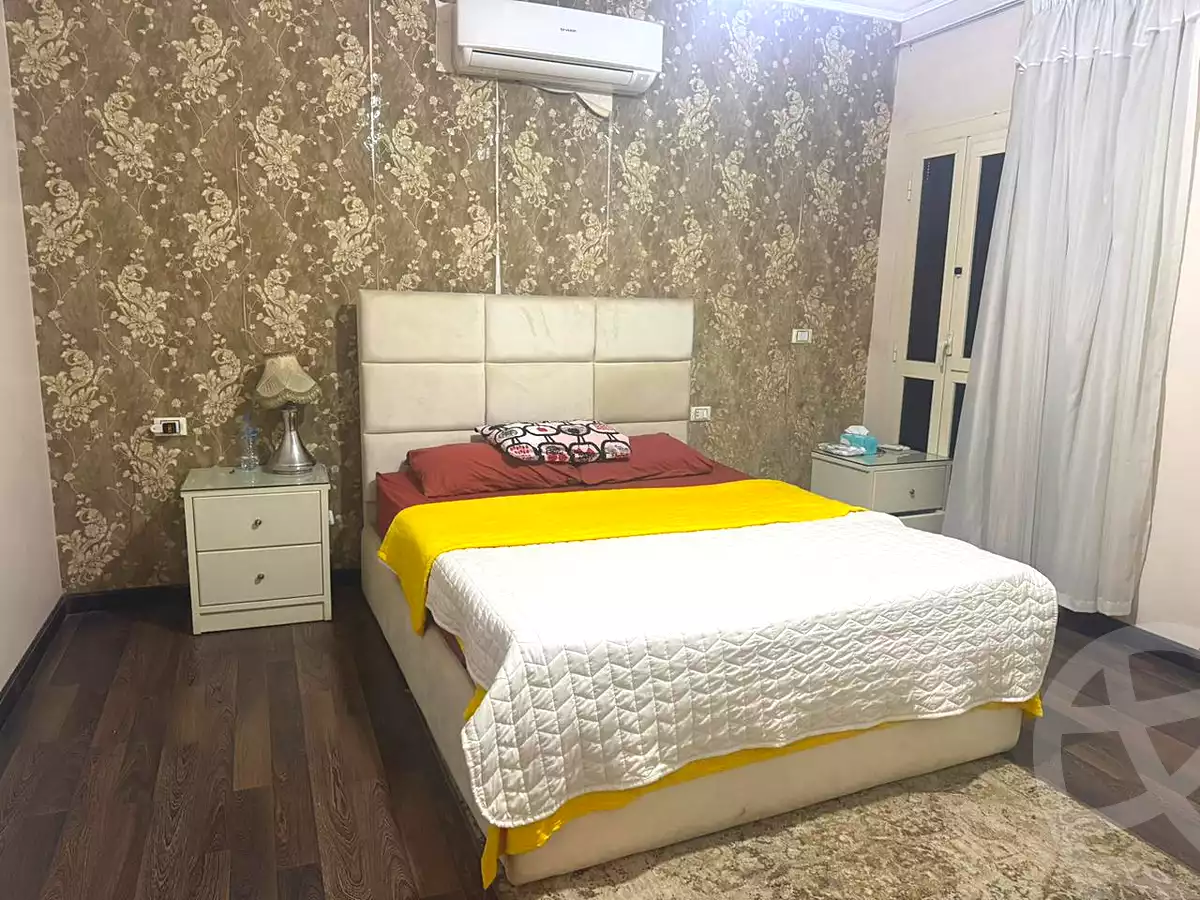https://aqarmap.com.eg/ar/listing/7289982-for-sale-cairo-el-sheikh-zayed-city-compounds-el-khamayel