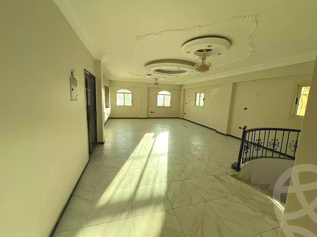 https://aqarmap.com.eg/en/listing/7290017-for-sale-cairo-el-sheikh-zayed-city-el-hay-elsabeaa-lbstn