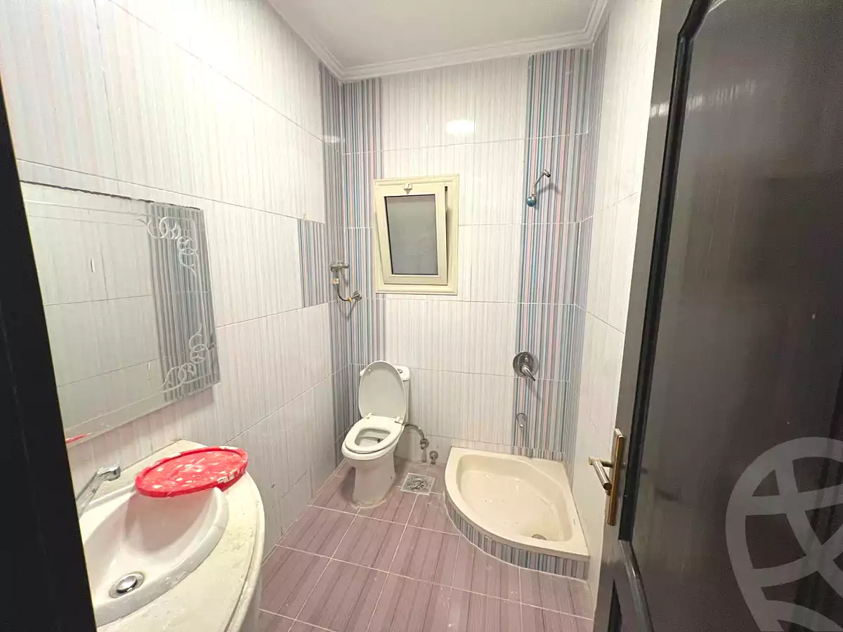 https://aqarmap.com.eg/en/listing/7290017-for-sale-cairo-el-sheikh-zayed-city-el-hay-elsabeaa-lbstn