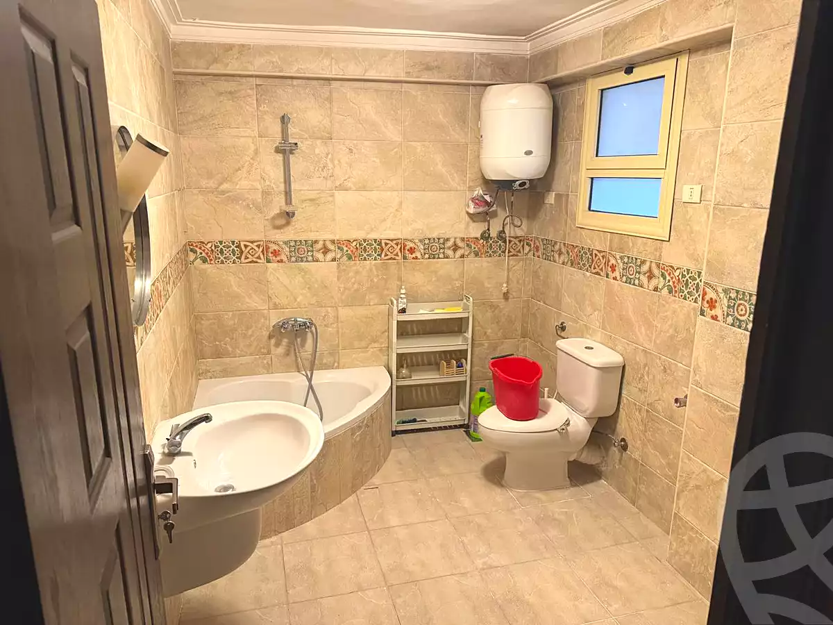 https://aqarmap.com.eg/en/listing/7290023-for-sale-cairo-el-sheikh-zayed-city-el-hay-elsabeaa-lhy-lsb