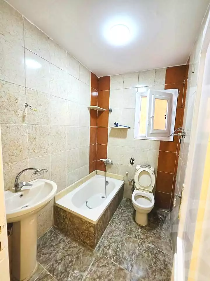 https://aqarmap.com.eg/ar/listing/7290430-for-sale-alexandria-al-agamy-shataa-el-nakheel