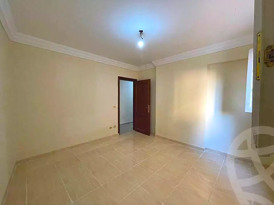 https://aqarmap.com.eg/ar/listing/7290459-for-sale-alexandria-ganaklis-shr-mrtdy-bsh