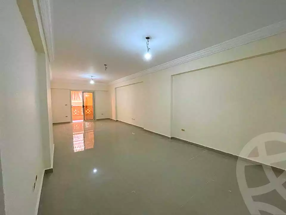 https://aqarmap.com.eg/ar/listing/7290459-for-sale-alexandria-ganaklis-shr-mrtdy-bsh